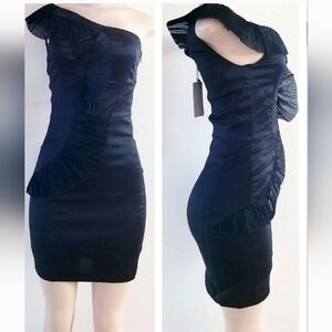 One shoulder black dress